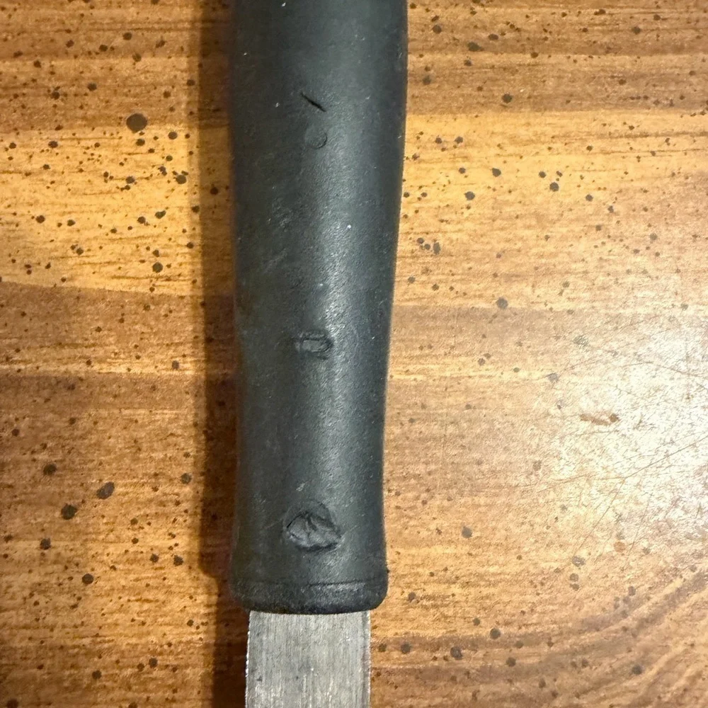 N/A sleek black